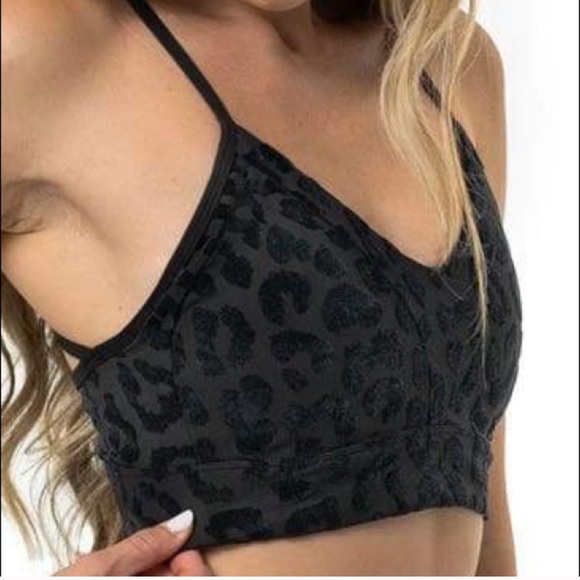 Balance athletica Lux Panther Form bra - Picture 2 of 7